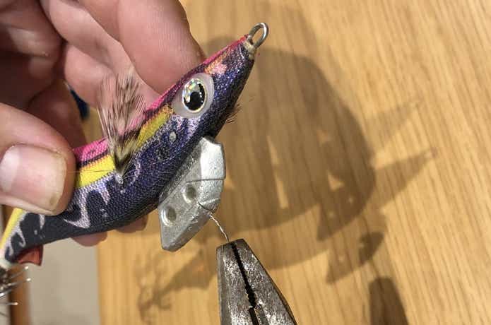 邪道エギが凄まじい！マジで釣れる『エサ巻きエギング』を実釣力を徹底