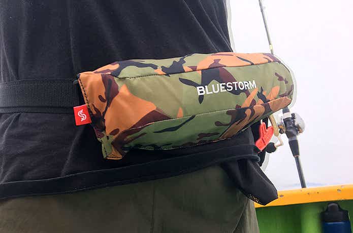 ブルーストームの自動膨張式ライフジャケットが超コンパクトでオススメ