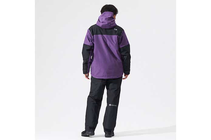 今冬の定番スーツ！？『GORE-TEX バーサタイルウィンタースーツ』が
