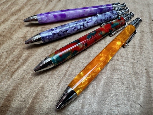 3年ぶりのアクリル制作 ルーチェペン、ペンシル楔 | 切々と語る楔