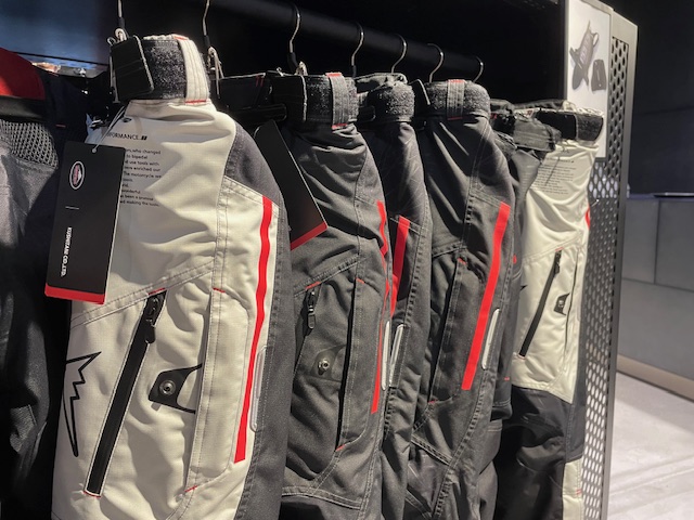 入荷速報】2024年SS新作！〈K-2424＆KL-2424〉フォワードアドボトムス