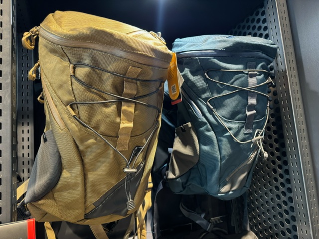 入荷速報！！＞限定カラーヒップバッグ＆バックパックが入荷しました