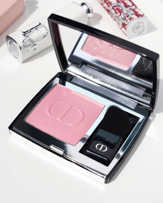 Diorのキラキラチークがかわいすぎる！「ディオールスキン ルージュ