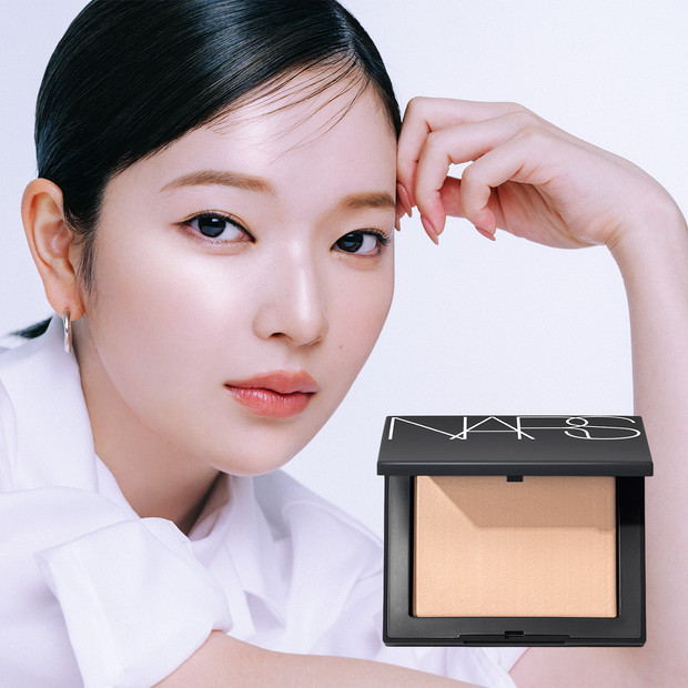 春コスメ2022】シャネルの限定コスメをスウォッチ！ 美しいデザインの