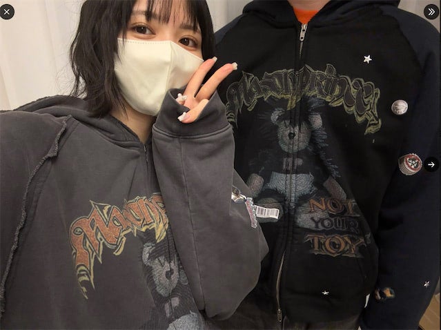 FRUITS ZIPPER 鎮西寿々歌、弟と‟おそろ”パーカー姿が話題「仲良しで