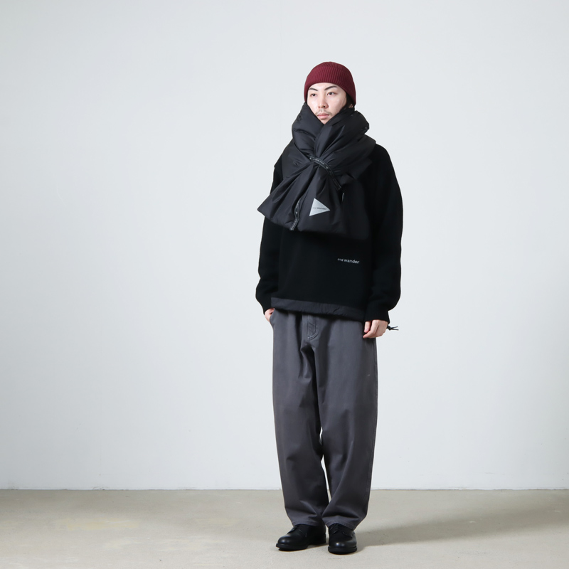 and wander (アンドワンダー) PRIMALOFT rip muffler / プリマロフト