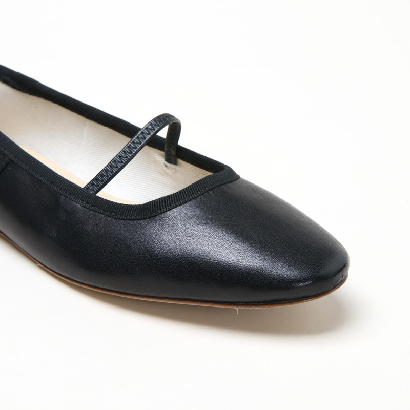A.P.C. (アーペーセー) BALLERINES SWAN / バレエシューズ スワン
