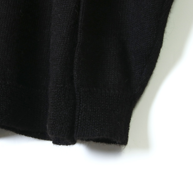 COMOLI (コモリ) ブラックアルパカ クルーネックニット