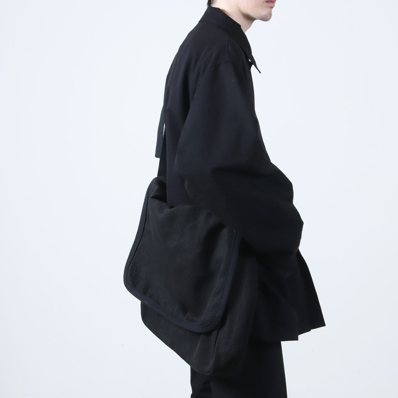 COMOLI (コモリ) ヘンプダック ショルダーバッグ