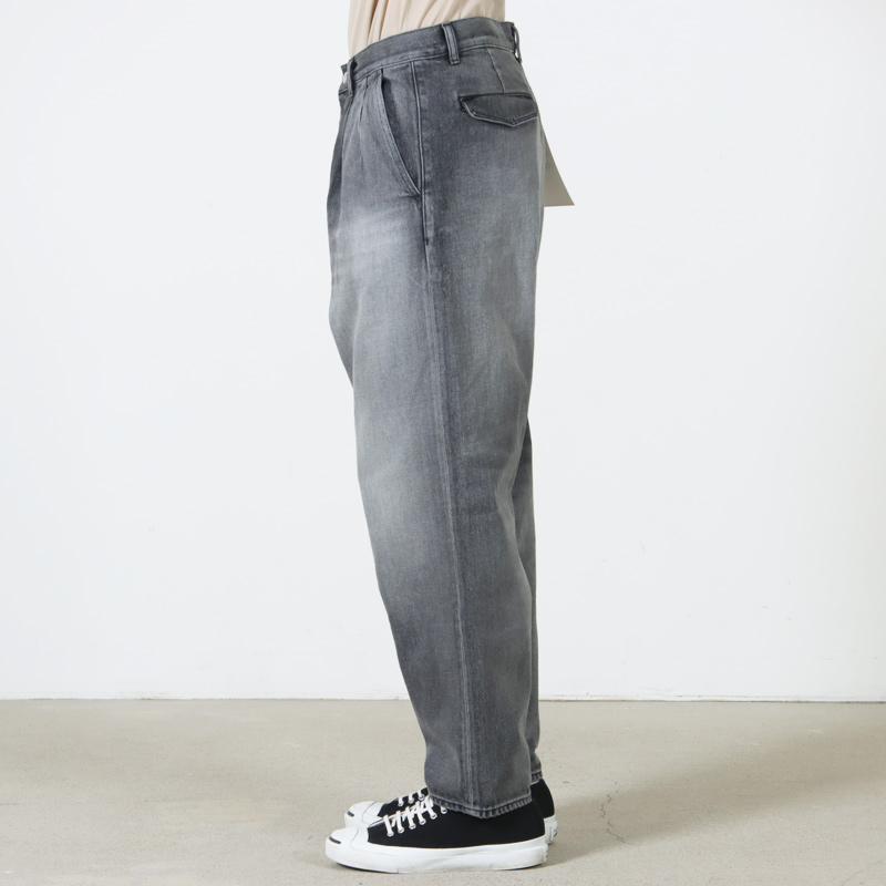 Graphpaper (グラフペーパー) Selvage Denim Two Tuck Tapered Pants