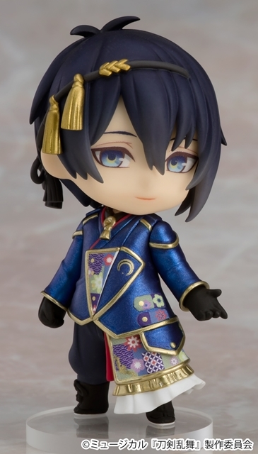 三日月宗近」や「小狐丸」ら六振りの刀剣男子たちがねんどろいどぷちに