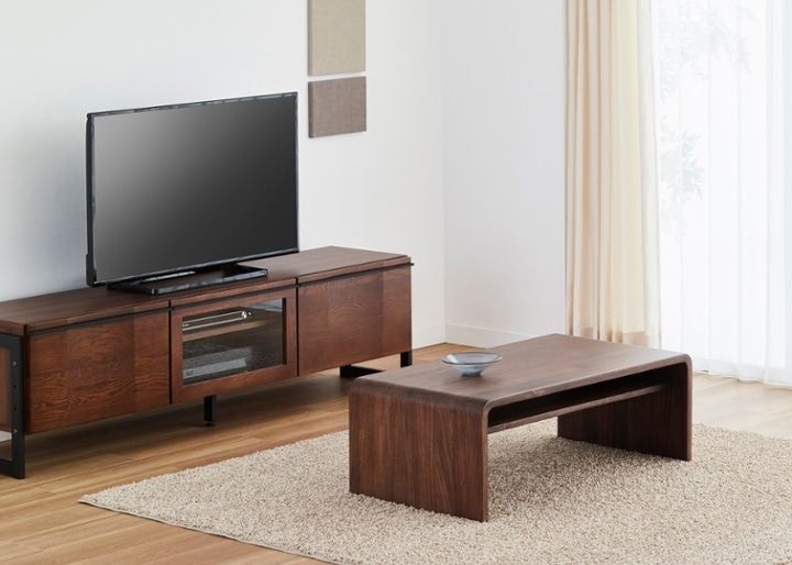 テン・ローテーブル (GB)～インダカ無垢材を贅沢に使用した、曲線