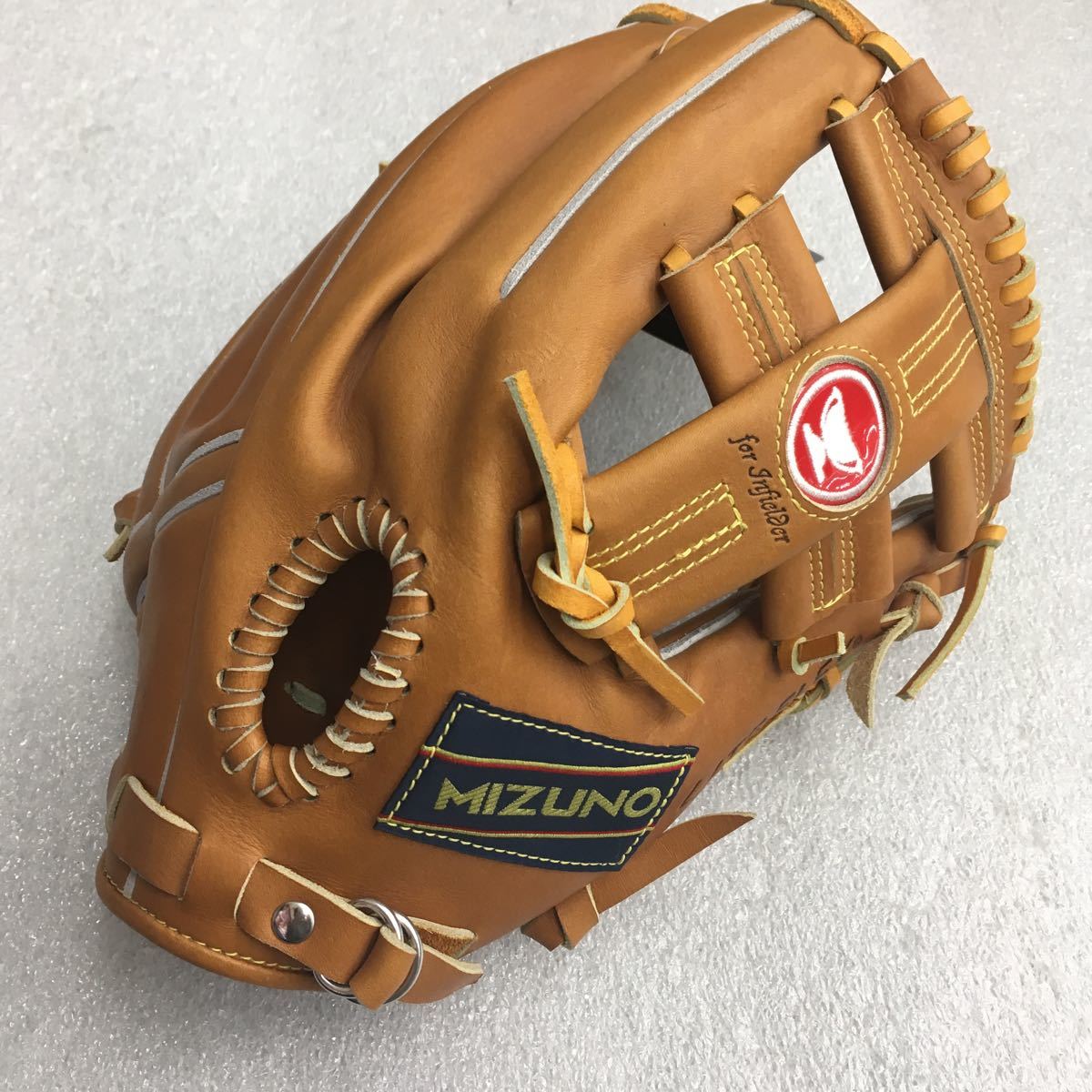 超激レア美品 年末大幅値下げ！！ ミズノ復刻赤カップ 小林繁モデル 右