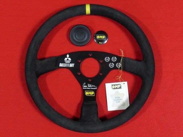 OMP トミー・マキネンWRC4連覇記念モデルステアリング 世界限定500本