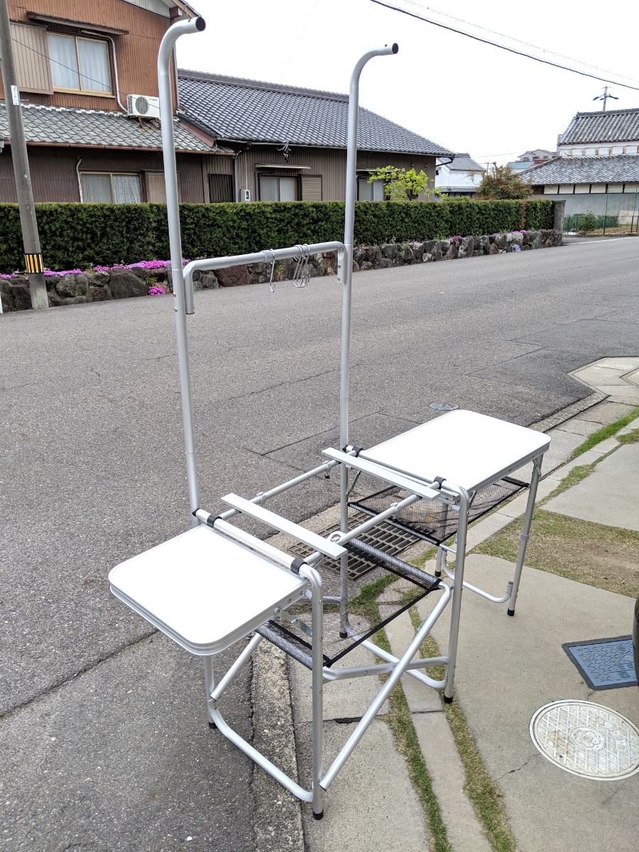 折りたたみキッチンテーブルと折りたたみチェアのセットAlpine