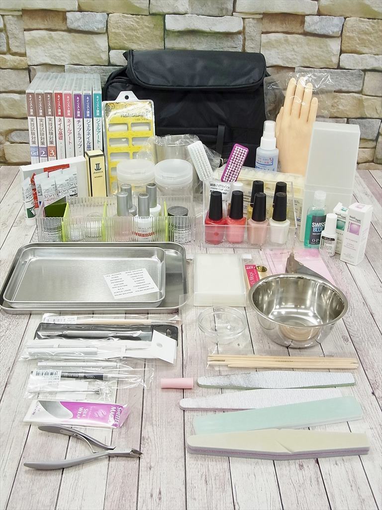 ネイル練習用手と教材セット ユーキャン ネイル練習用手と教材セット