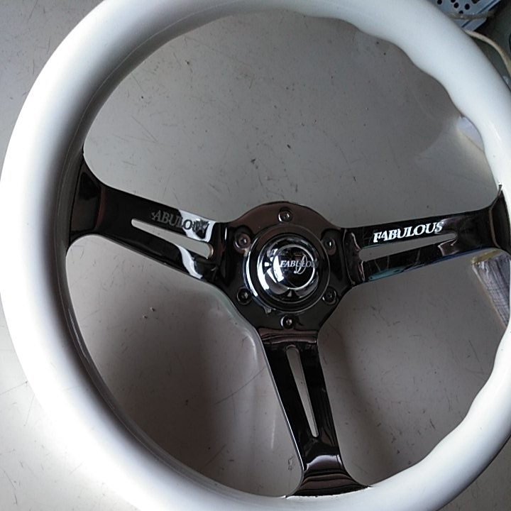 一*会様 FABULOUS ファブレス ステアリング ホワイト 一*会様 FABULOUS