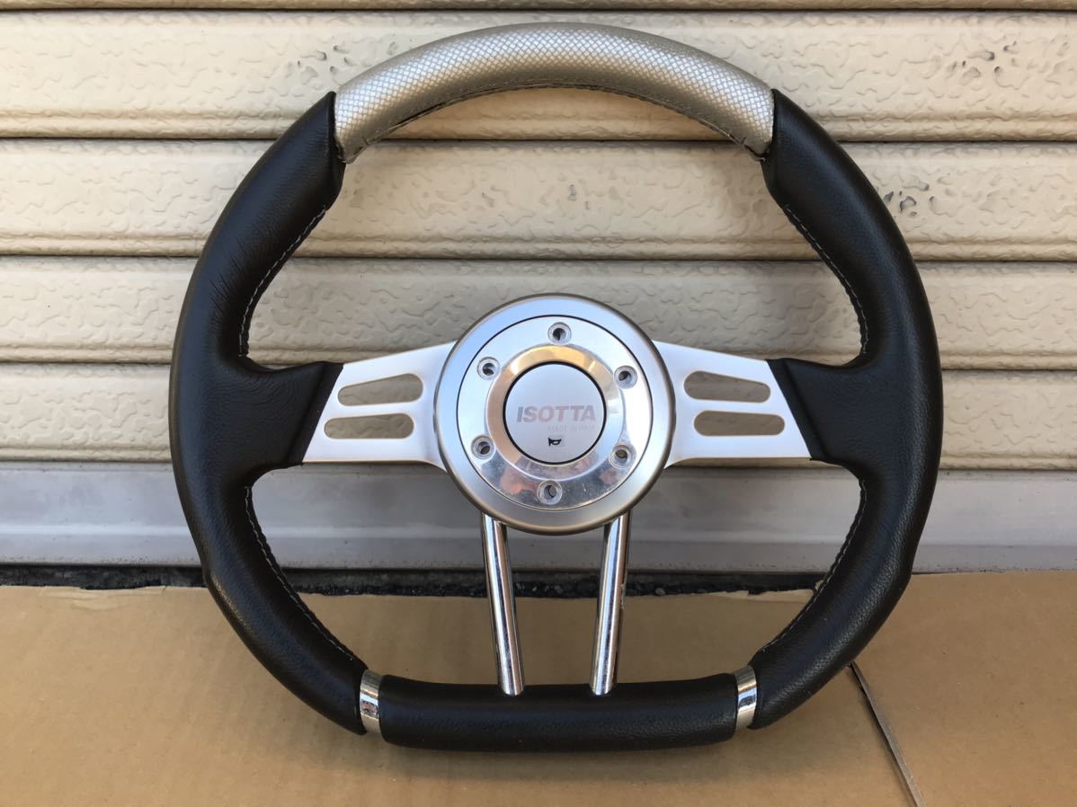 ISOTTA イゾッタ ホワイトレザー 3スポーク ステアリング イゾッタ