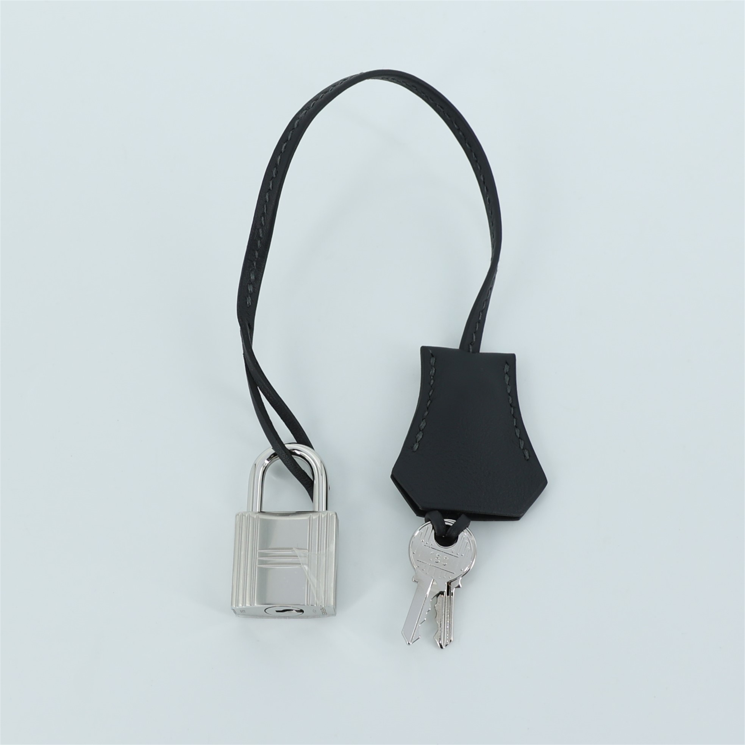 ランク N 新品 HERMÈS エルメス アッカドPM ブラック ブルーニュイ (2Z