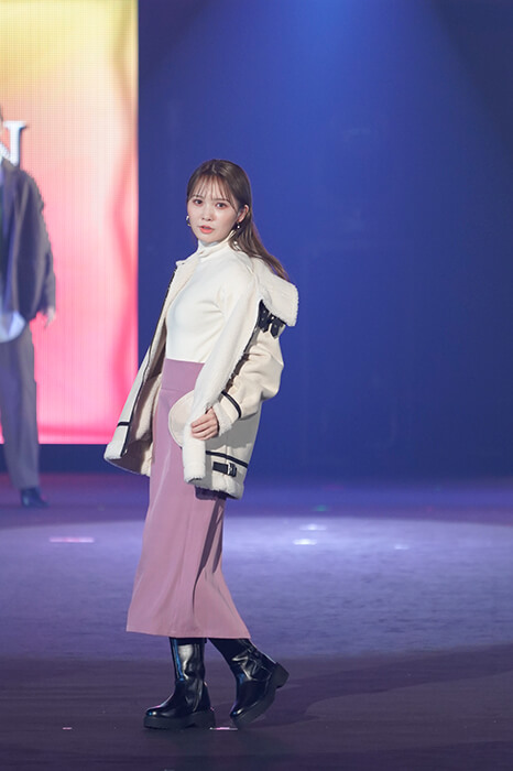 日向坂46加藤史帆、ファン悶絶“不意のはにかみ笑顔”で視聴者魅了《TGC