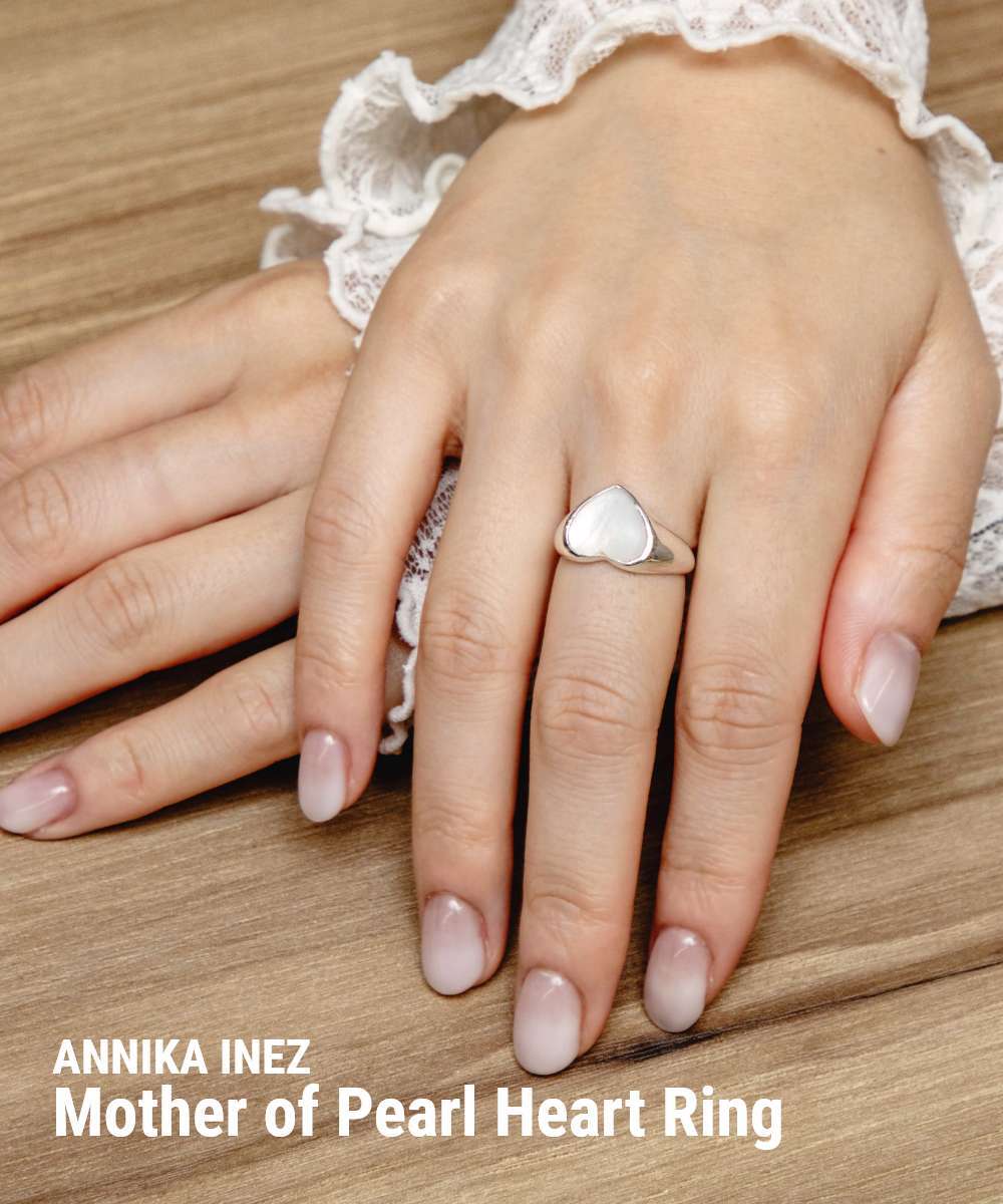 アニカイネズ ANNIKA INEZ Mother of pearl heart ring