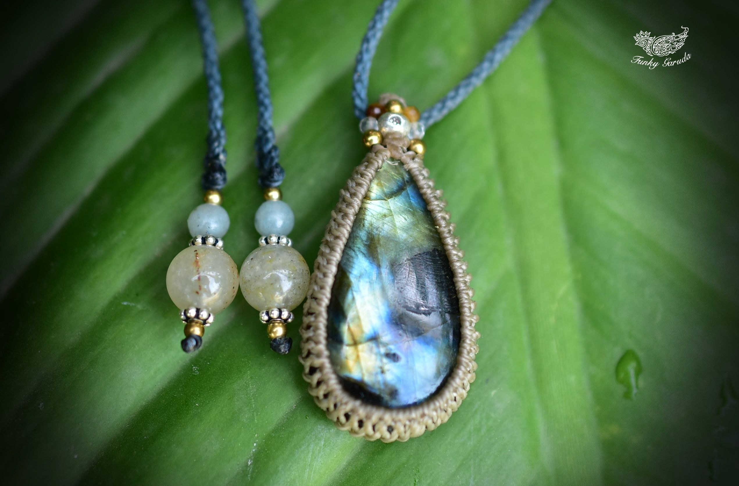 天然石】【ハンドメイド】夜空のファンタジー☆ラブラドライトマクラメ