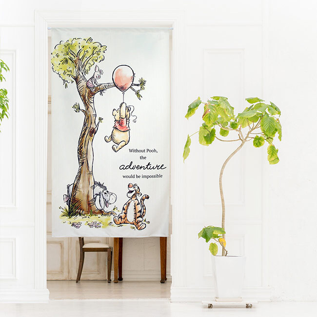 メール便送料無料 暖簾 のれん Disney「プーさんの冒険」85×150cm