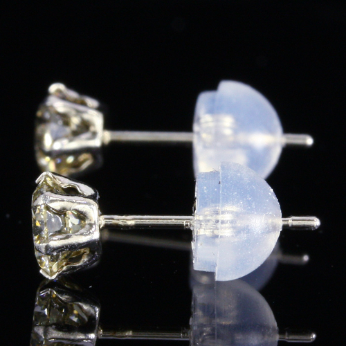 送料無料】天然ダイヤモンド 0.7ct Pt900（プラチナ) 一粒ピアス 鑑別