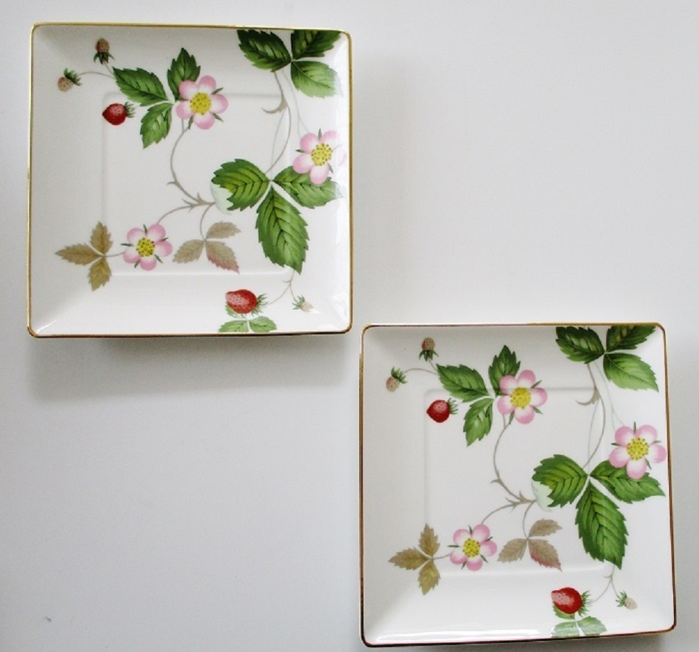 ウェッジウッドWEDGWOOD ワイルドストロベリー ギフトスクエアトレイ