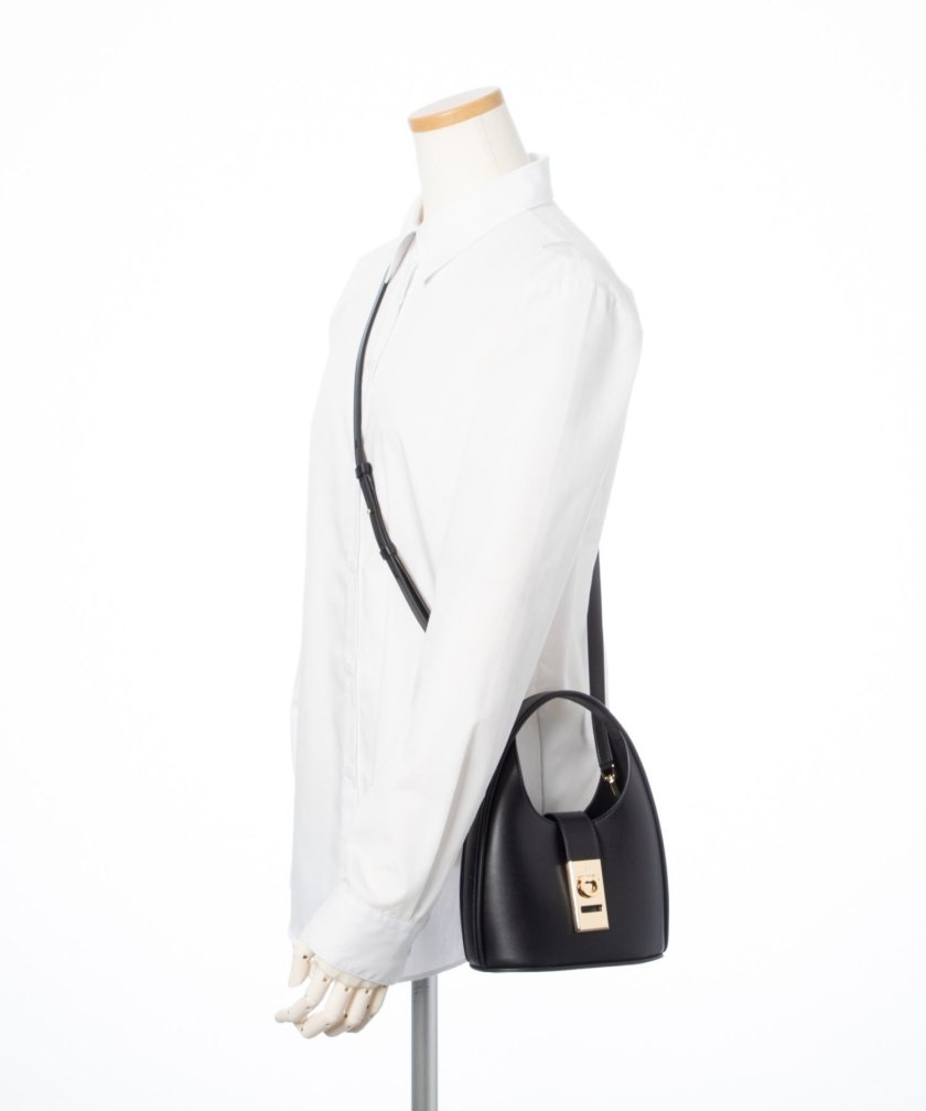 サルヴァトーレ フェラガモ Salvatore Ferragamo ハンドバッグ 213978