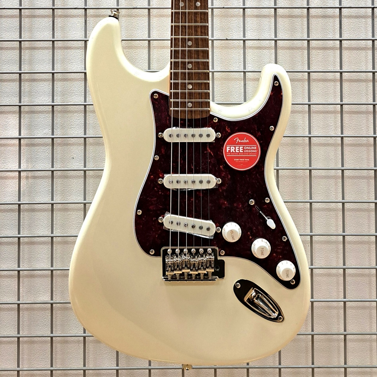 Squier ラージヘッド ストラト Squier ラージヘッドストラト