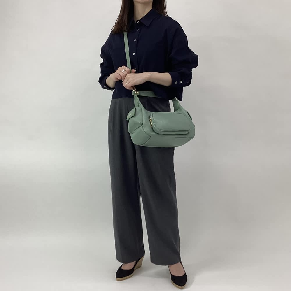 LAURA DI MAGGIO（R）/ラウラ ディ マッジオ ワンハンドルレザーバッグ