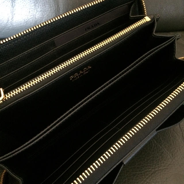 PRADA - 新品未使用 プラダラウンドジップ リボン折長財布 黒 ブラック