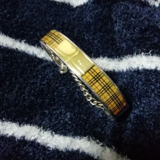 BURBERRY（ブレスレット/バングル）のフリマアイテム一覧