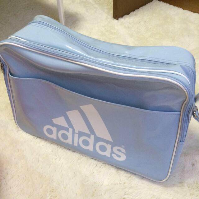 adidas - adidas エナメルバッグの通販 by SHOP｜アディダスならラクマ