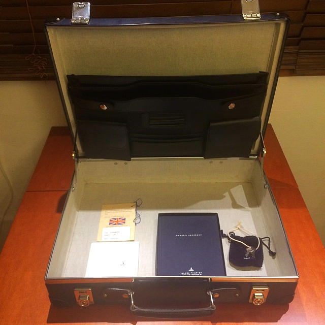 GLOBE-TROTTER - グローブトロッター 18インチ アタッシュケース NAVY