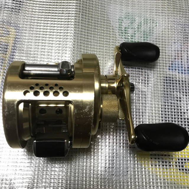 シマノ(shimano) カルカッタ 200 RIGHT 初代 シマノ SHIMANOカルカッタ