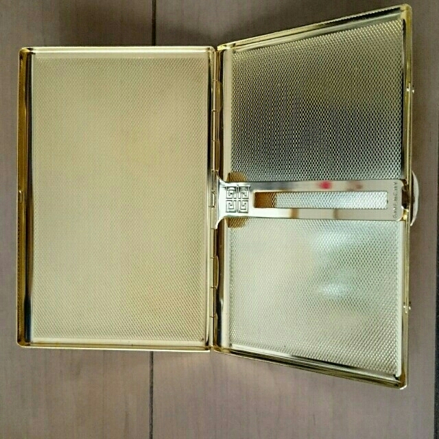 GIVENCHY - シガレットケースの通販 by ゆーshop｜ジバンシィならラクマ