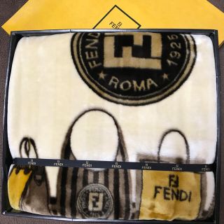 FENDI（毛布）のフリマアイテム一覧