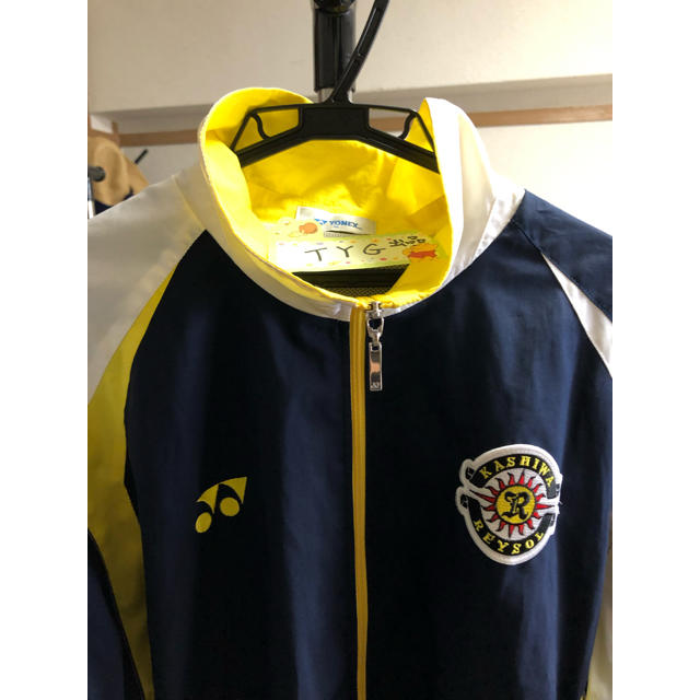 YONEX - 柏レイソルのウィンドブレーカーの通販 by 買ってください