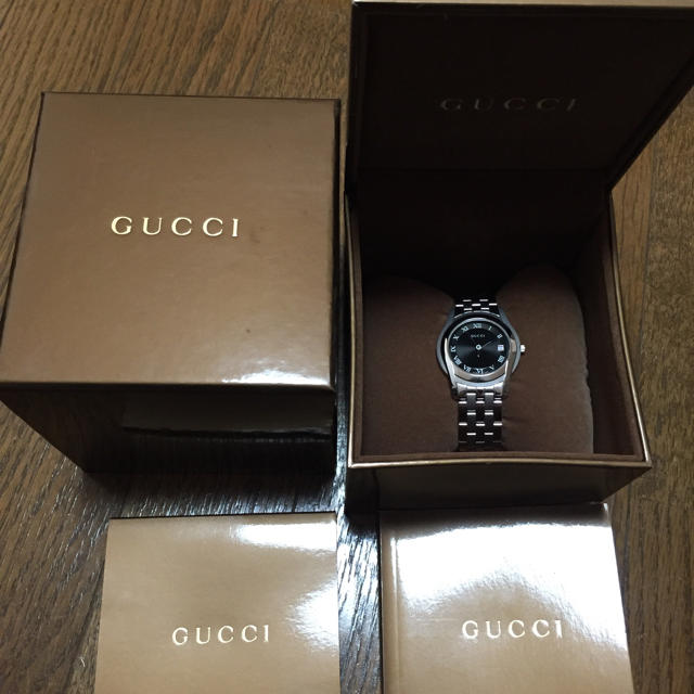 GUCCI - 極美✨定価12万GUCCI メンズ腕時計の通販 by J shop｜グッチ