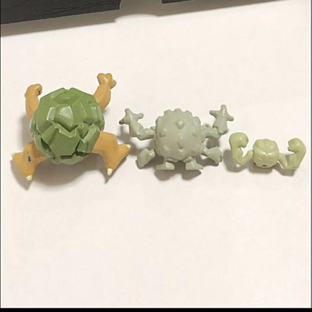 ポケモン 立体ポケモン図鑑 イシツブテ ゴローン ゴローニャ 立体