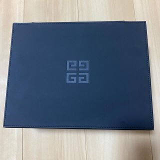 GIVENCHY（メイクボックス）のフリマアイテム一覧