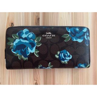 COACH（財布 ・ ブルー・ネイビー/青色系）のフリマアイテム一覧