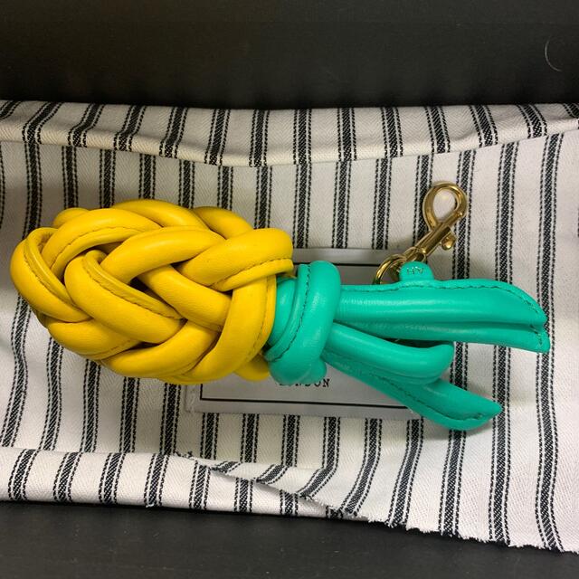 ANYA HINDMARCH - アニヤハインドマーチチャームパイナップルの通販 by