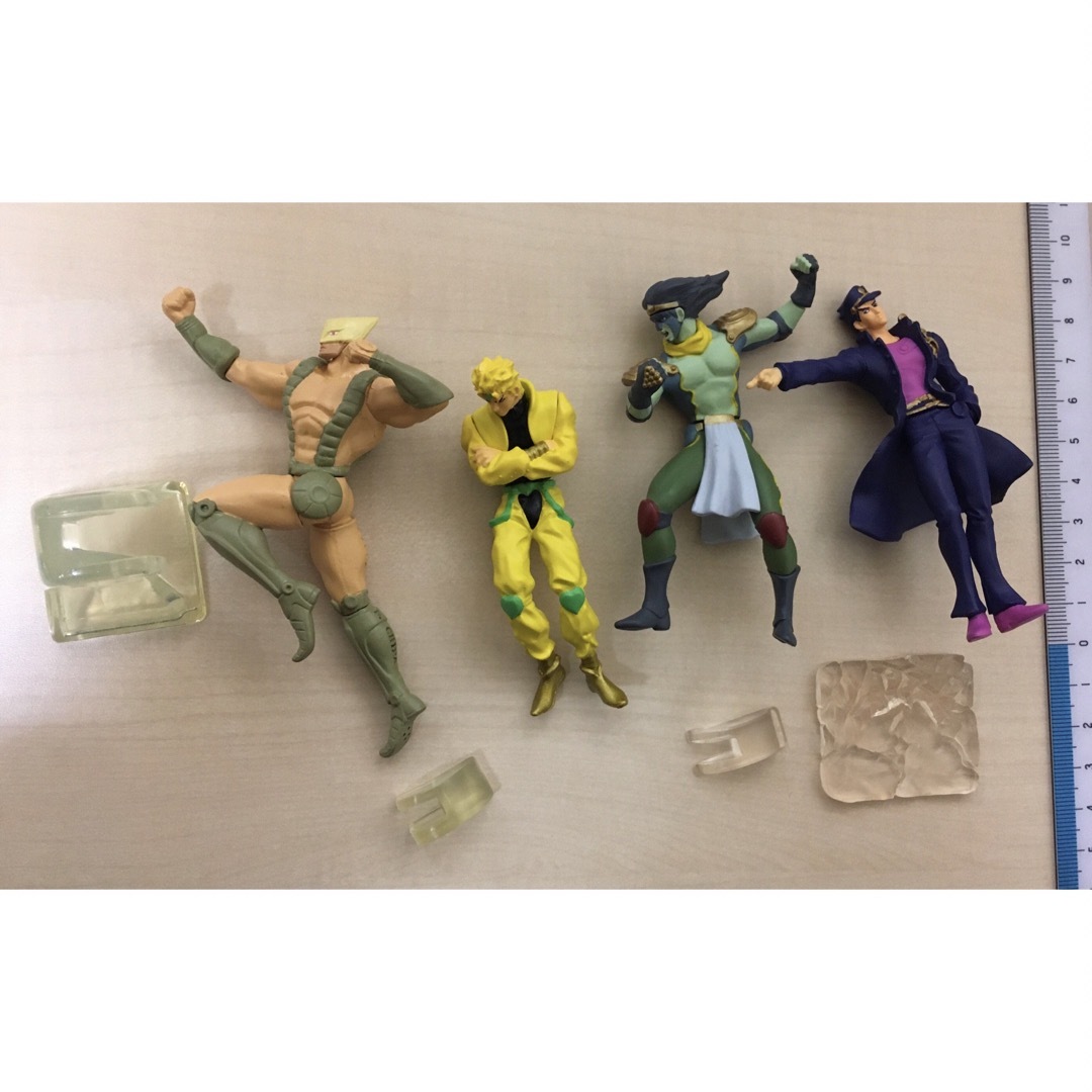 BANDAI - ジョジョの奇妙な冒険 HGフィギュア DIO 承太郎 ザワールド