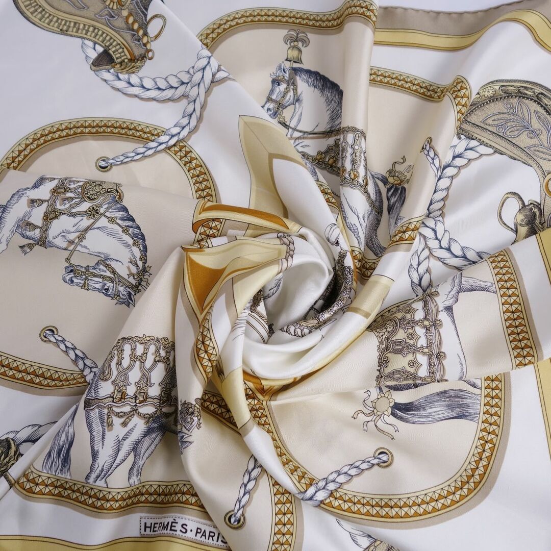 HERMES - 美品 エルメス HERMES スカーフ カレ90 GRAND APPARAT 盛装の