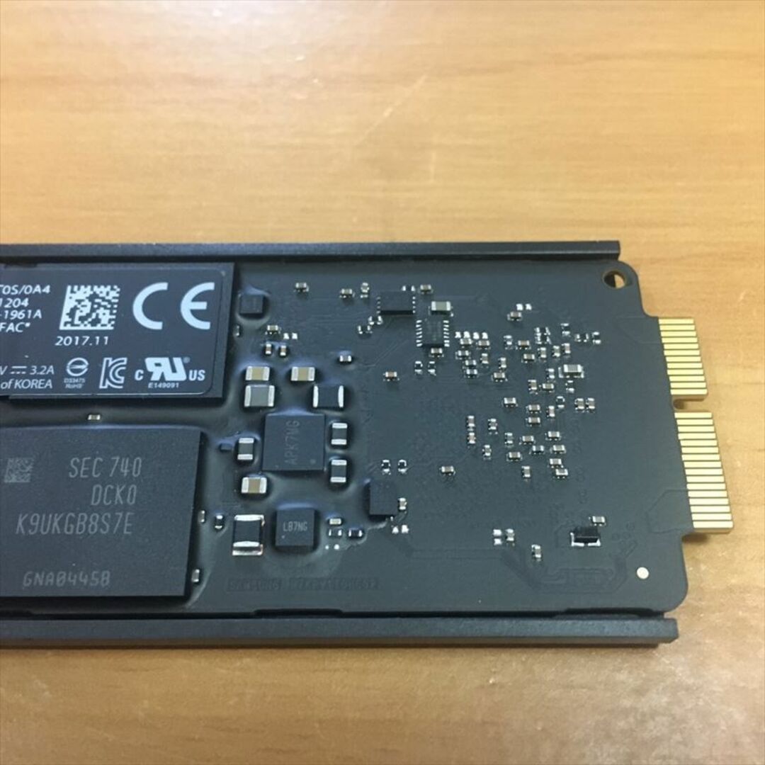 Apple Mac Pro 純正SSD MZ-KPV1T0S/0A4 1TB Apple Mac Pro 純正SSD MZ