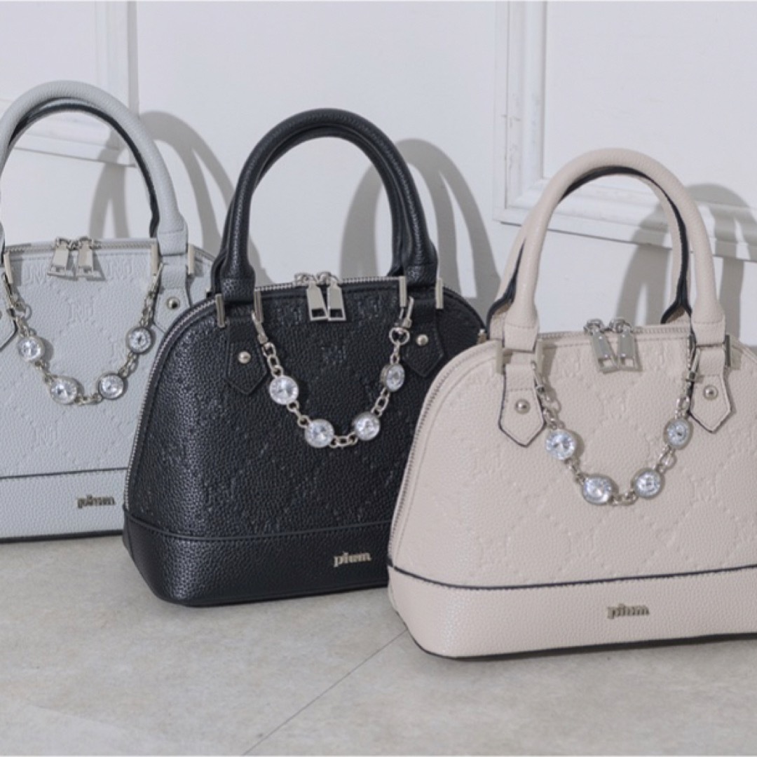 pium ビジュー付きモノグラムミニバック ショルダーバッグの通販 by