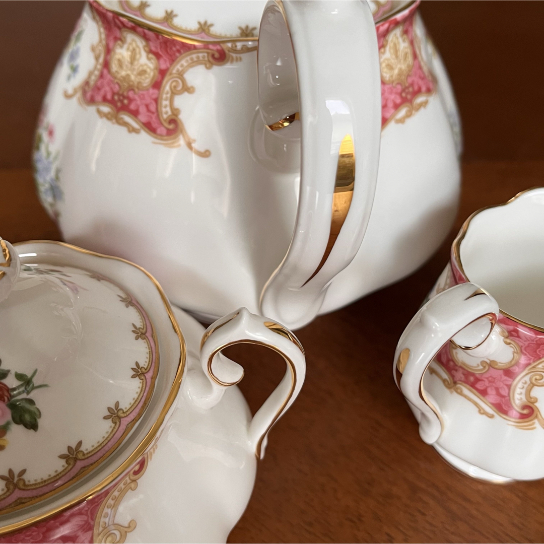 ROYAL ALBERT - 【美品】英国製 ロイヤルアルバート☆レディカーライル